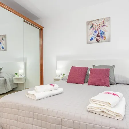 Apartment Apart-rent Av Rhode 1º 2009 *